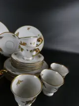 Porseleinen servies met gouden bloemenmotief, Langenthal Suisse – foto 3 – kavel bij De Kringwinkel, Heverlee