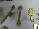 Collectie Antiek Messing Meubelbeslag en Accessoires – foto 7 – kavel bij De Kringwinkel, Diest