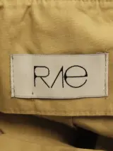 RAE Antwerp beige bustierjurk in retro stijl fit and flare in gladde zwaardere soepelvallende stof – foto 9 – kavel bij De Kringwinkel, Antwerpen