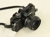 Minolta X-700 met 50 mm 1:1.7 Minolta rokkor lens – foto 5 – kavel bij De Kringwinkel, Antwerpen