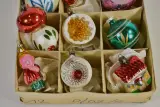 Kleurrijke set van 12 vintage glazen kerstornamenten – foto 3 – kavel bij De Kringwinkel, Turnhout