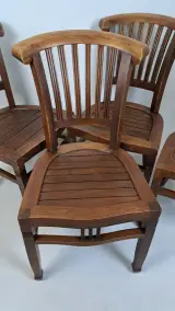 Set van vier koloniale houten stoelen uit Indonesië – foto 5 – kavel bij De Kringwinkel, Turnhout