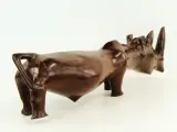 Grote handgesneden massief houten neushoorn – 86 cm, 18,5 kg – foto 4 – kavel bij De Kringwinkel, Antwerpen