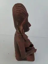 Terracotta beeld van een zittende vrouw – foto 4 – kavel bij De Kringwinkel, Waardamme