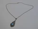 Zilveren Collier met Marcasiet en Blauwe Steen (Art Deco Stijl) – kavel bij De Kringwinkel, Diest