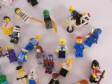 Set van diverse LEGO minifiguren – foto 3 – kavel bij De Kringwinkel, Heverlee
