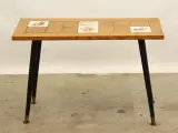 Vintage mid century bijzettafel met spaanse tegels – foto 2 – kavel bij De Kringwinkel, Antwerpen