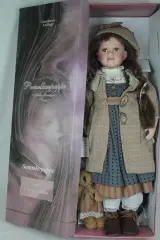 Handgemaakte porseleinen verzamelaarspop - Adélie Creation Paris – foto 2 – kavel bij De Kringwinkel, Brecht