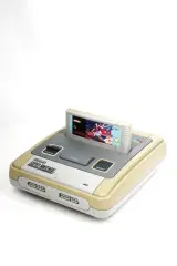 Super Nintendo Entertainment System + Game – foto 3 – kavel bij De Kringwinkel, Brecht
