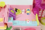 Polly Pocket - Petland Hacienda Ranch House met speelfiguurtjes – foto 8 – kavel bij De Kringwinkel, Brecht