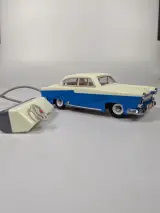 Vintage elektrisch speelgoedautootje met afstandsbediening – jaren ’60/’70 – foto 2 – kavel bij De Kringwinkel, Sint-Niklaas