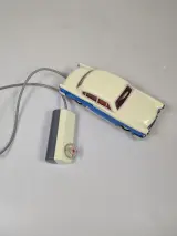 Vintage elektrisch speelgoedautootje met afstandsbediening – jaren ’60/’70 – foto 3 – kavel bij De Kringwinkel, Sint-Niklaas