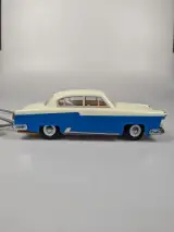 Vintage elektrisch speelgoedautootje met afstandsbediening – jaren ’60/’70 – foto 6 – kavel bij De Kringwinkel, Sint-Niklaas