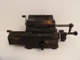 Brunsviga 13 mechanische rekenmachine – kavel bij De Kringwinkel, Leopoldsburg