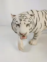 Franklin Mint "White Majesty" – handbeschilderd porseleinen beeld van witte tijger – foto 3 – kavel bij De Kringwinkel, Turnhout