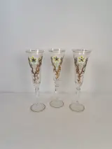Set van 3 versierde champagneglazen met gouden rand – kavel bij De Kringwinkel, Turnhout