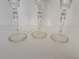 Set van 3 versierde champagneglazen met gouden rand – foto 4 – kavel bij De Kringwinkel, Turnhout