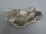 Collectie van drie verschillende mineralen en kristallen – foto 4 – kavel bij De Kringwinkel, Diest