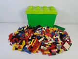 Lego set gekleurde bouwstenen met opbergdoos van lego – foto 2 – kavel bij De Kringwinkel, Turnhout