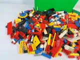 Lego set gekleurde bouwstenen met opbergdoos van lego – foto 3 – kavel bij De Kringwinkel, Turnhout