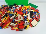 Lego set gekleurde bouwstenen met opbergdoos van lego – foto 4 – kavel bij De Kringwinkel, Turnhout