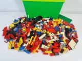 Lego set gekleurde bouwstenen met opbergdoos van lego – foto 5 – kavel bij De Kringwinkel, Turnhout