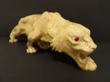 Handgesneden spekstenen tijger/leeuwin sculptuur – foto 2 – kavel bij De Kringwinkel, Leopoldsburg