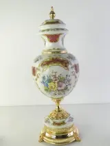 Elegante Italiaanse Alfa porseleinen sierset | Sierurn en twee kandelaars – foto 2 – kavel bij De Kringwinkel, Heverlee