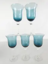 14 vintage gekleurde wijnglazen met gravures – foto 2 – kavel bij De Kringwinkel, Heverlee