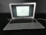 Apple MacBook Air 11,6" A1465 (EMC 2631) Laptop – kavel bij De Kringwinkel, Heverlee