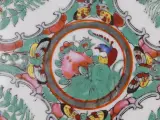 4 vergulde Chinese porseleinen borden – foto 3 – kavel bij De Kringwinkel, Heverlee