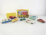 Vintage Dinky Toys modelauto's en verkeersborden – kavel bij De Kringwinkel, Heverlee