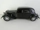 3 modelauto's – Citroën Traction Avant, Peugeot 302 Darl’Mat Roadster & Anson Peerless – foto 2 – kavel bij De Kringwinkel, Heverlee