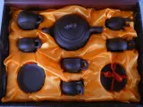 Chinese Yixing Zisha theeset in kofferset – foto 2 – kavel bij De Kringwinkel, Heverlee