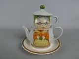 "Tea for Grandma" theeservies met kop, schotel en theepot – kavel bij De Kringwinkel, Diest
