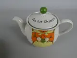 "Tea for Grandma" theeservies met kop, schotel en theepot – foto 5 – kavel bij De Kringwinkel, Diest