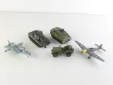 Vijf vintage militaire Dinky Toys schaalmodellen – kavel bij De Kringwinkel, Heverlee