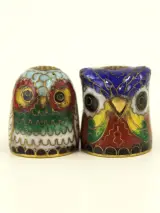 Set van 6 cloisonné uiltjes - decoratieve miniaturen – foto 5 – kavel bij De Kringwinkel, Antwerpen