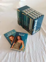 Collectie James Bond boeken in doos – foto 6 – kavel bij De Kringwinkel, Oudenaarde