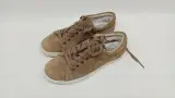 Bruine suède sneakers UGG – kavel bij De Kringwinkel, Zottegem