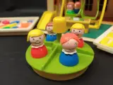 Fisher-Price Schoolgebouw uit 1971 – foto 9 – kavel bij De Kringwinkel, Ninove