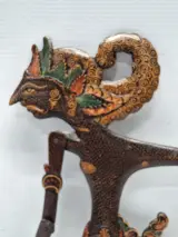 Decoratieve Javaanse Wayang Klitik pop - Raden Panji – foto 8 – kavel bij De Kringwinkel, Gent