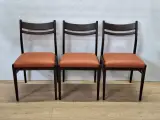 Set van 6 vintage Mid-Century eetkamerstoelen - donker hout & cognackleurige zitting – foto 4 – kavel bij De Kringwinkel, Gent