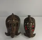 Lot van 3 Afrikaanse houten maskers – foto 8 – kavel bij De Kringwinkel, Turnhout