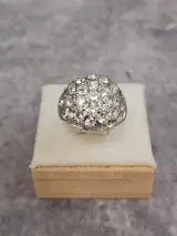Elegante sieradenset met strass en parel-details - Zilverkleurig / stainless steel – foto 8 – kavel bij De Kringwinkel, Gent