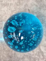 Set van 6 decoratieve turquoise glazen bollen met luchtbellen – foto 6 – kavel bij De Kringwinkel, Gent