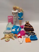 Vintage Barbie & Skipper Poppen Lot - Mattel Poppen met Uitgebreide Kleding- en Accessoireset – kavel bij De Kringwinkel, Gent