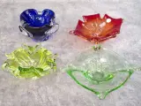Set van 4 vintage Mid-Century Modern glazen schalen in Murano-stijl en Boheemse stijl – kavel bij De Kringwinkel, Gent