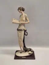 Kunstbeeld Lady with Book van Giuseppe Armani – kavel bij De Kringwinkel, Gent