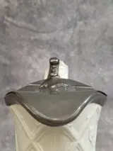 Antieke Victoriaanse keramische schenkkan met tinnen deksel – foto 5 – kavel bij De Kringwinkel, Gent
